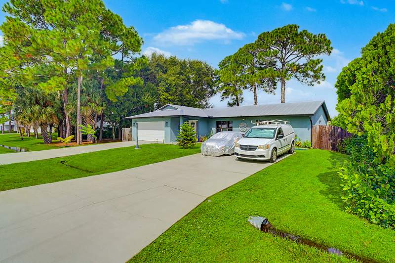 3 bedroom Single Family Residence at 379 SE Husted Terrace, Port St Lucie Section 24, Port St. Lucie — photo 3