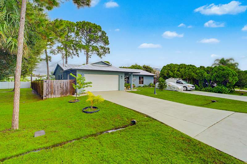 3 bedroom Single Family Residence at 379 SE Husted Terrace, Port St Lucie Section 24, Port St. Lucie — photo 4