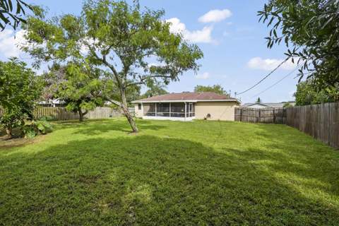 2322 SE Bounty Avenue, Port St. Lucie FL - photo 14 of 23