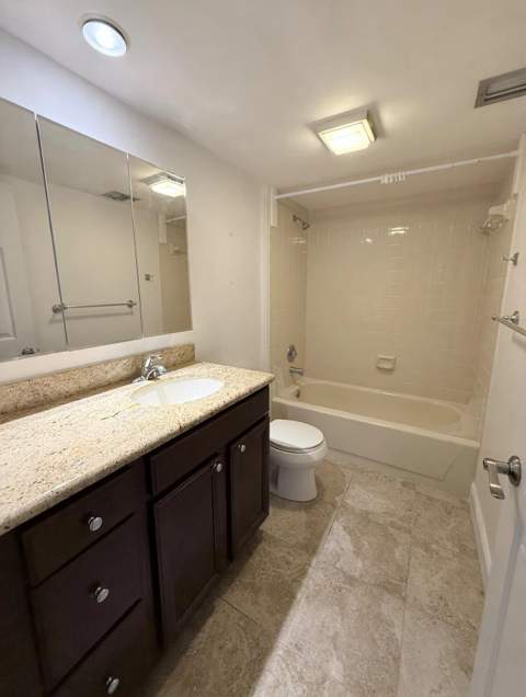 6025 Balboa Circle, Boca Raton FL - photo 12 of 16