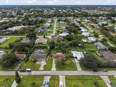 2322 SE Bounty Avenue, Port St. Lucie FL - photo 17 of 23
