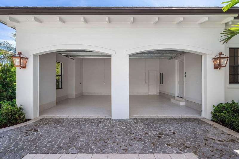 5 bedroom Single Family Residence at 520 Overlook Drive, Golf Couse Add to Village of North Palm Beach, North Palm Beach — photo 5