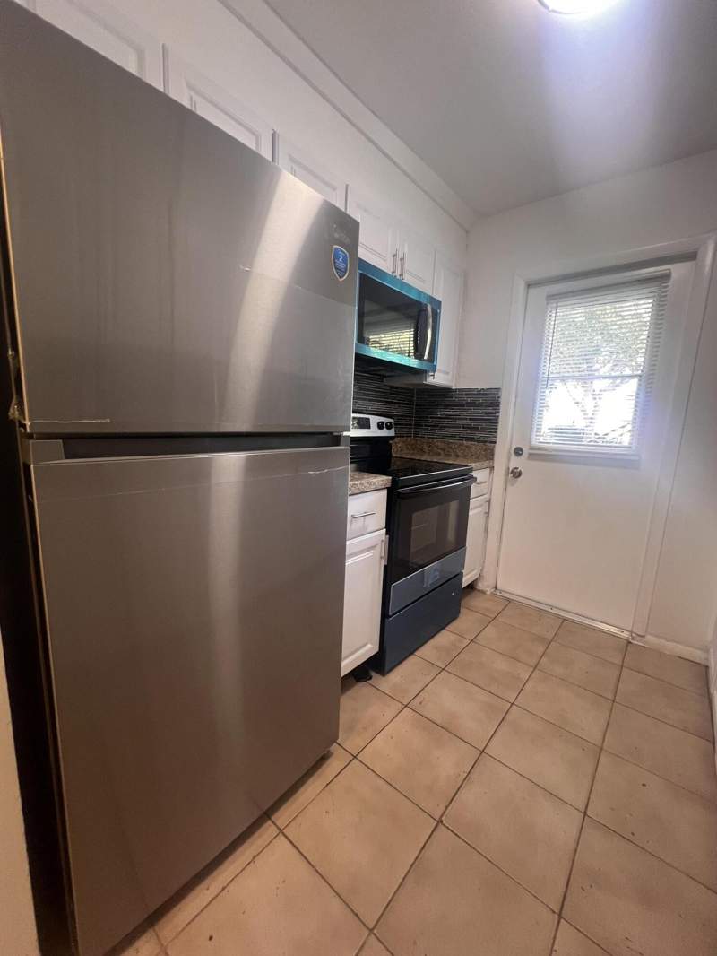 2 bedroom Condominium at 645 SW 20th Court #0020, Delray Golf View Condo Apts, Delray Beach — photo 3