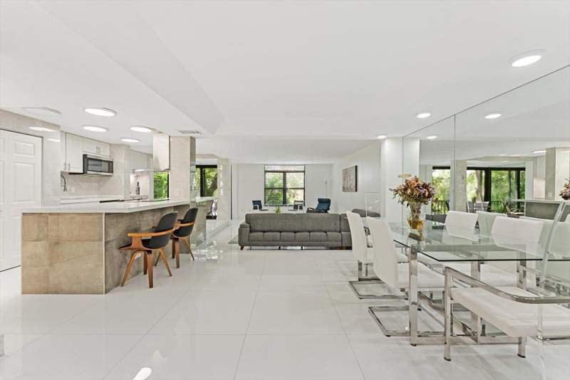 2 bedroom Condominium at 3730 Inverrary Drive #2L, International Village At, Lauderhill — photo 3