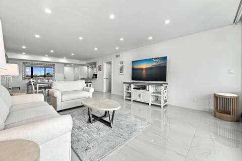3300 S Ocean Boulevard #306N, Palm Beach FL - photo 9 of 35