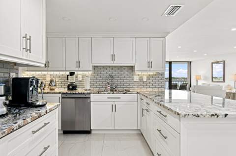 3300 S Ocean Boulevard #306N, Palm Beach FL - photo 13 of 35