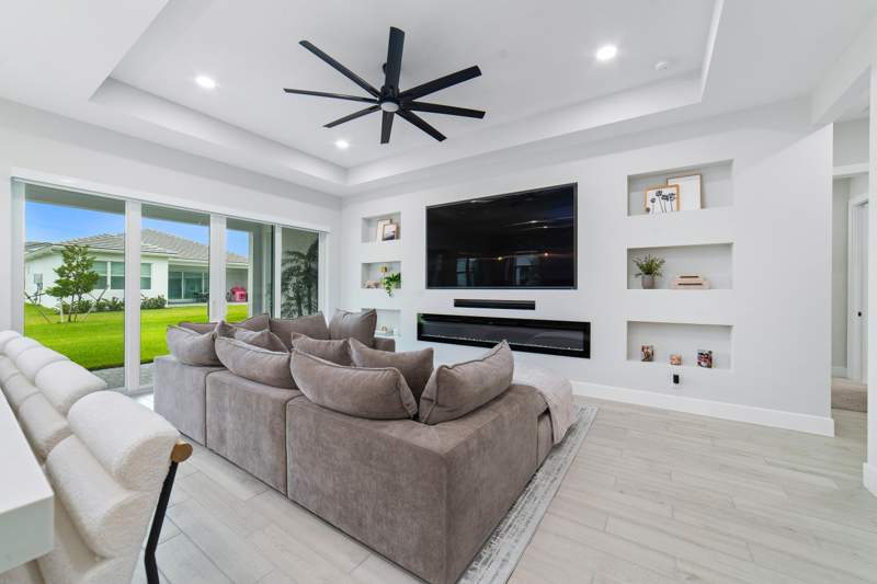 4 bedroom Single Family Residence at 14176 Foothill Fls Way, Pines Of Westlake, Westlake — photo 5