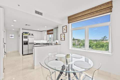 309 E Ocean Avenue #304, Lantana FL - photo 11 of 30