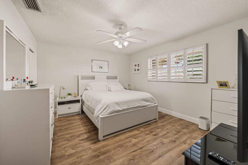 2 bedroom Townhouse at 5780 Fernley Drive #93, Cresthaven Condo Townhomes Sec 3, West Palm Beach — photo 4