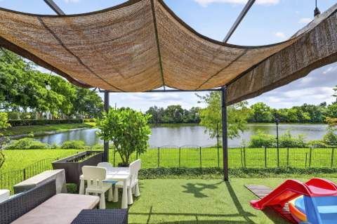 9440 E Plum Harbor Way, Tamarac FL - photo 21 of 23