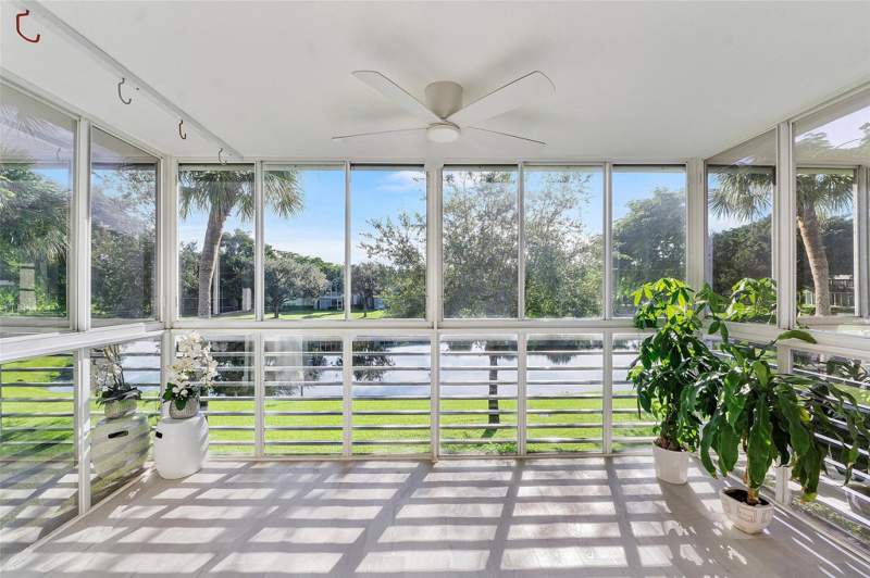 3 bedroom Condominium at 4261 W Palm Aire Drive, No 14 Palm-Aire Country Club, Pompano Beach — photo 2
