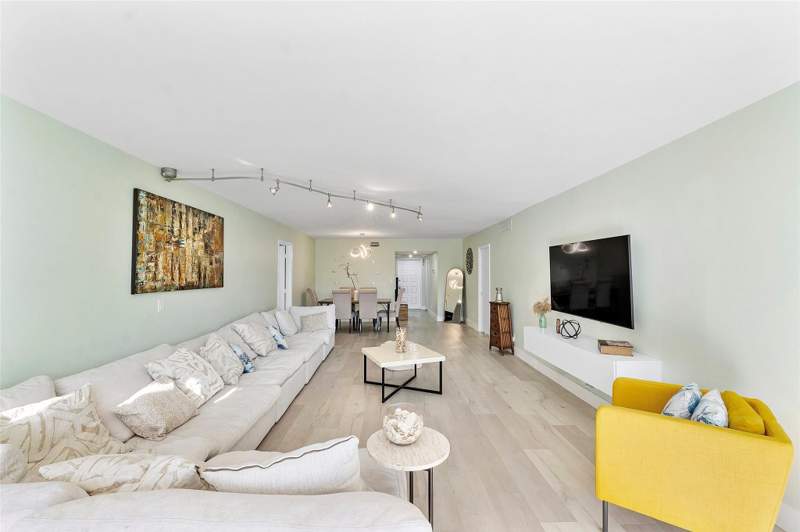 3 bedroom Condominium at 4261 W Palm Aire Drive, No 14 Palm-Aire Country Club, Pompano Beach — photo 5