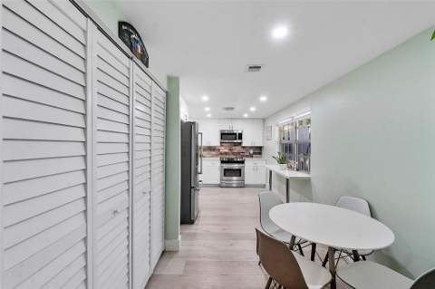 4261 W Palm Aire Drive, Pompano Beach FL - photo 13 of 49