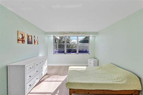 4261 W Palm Aire Drive, Pompano Beach FL - photo 18 of 49