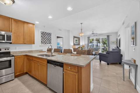 822 Bay Colony Drive, Juno Beach FL - photo 8 of 42