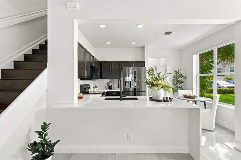 3 bedroom Townhouse at 1086 Woodfield Road, Pine Lake, Greenacres — photo 5