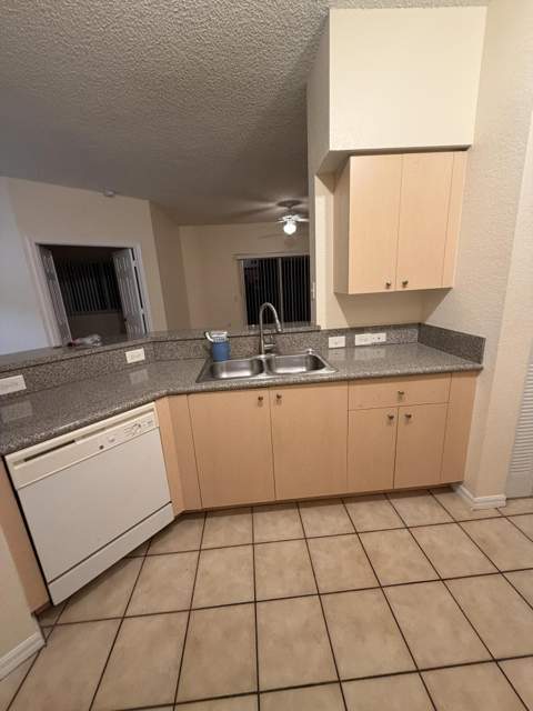 350 Crestwood Circle #308, Royal Palm Beach FL - photo 6 of 13