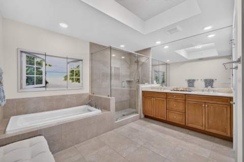 822 Bay Colony Drive, Juno Beach FL - photo 13 of 42