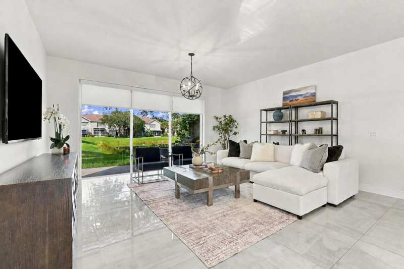 3 bedroom Townhouse at 1086 Woodfield Road, Pine Lake, Greenacres — photo 1