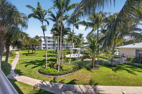 822 Bay Colony Drive, Juno Beach FL - photo 24 of 42