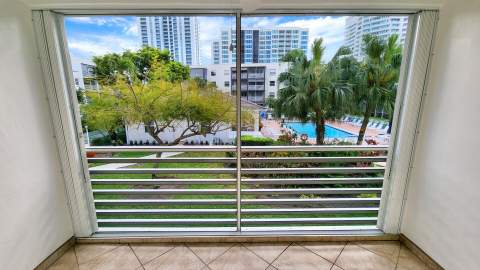 1541 S Ocean Boulevard #211, Lauderdale-By-The-Sea FL - photo 18 of 25