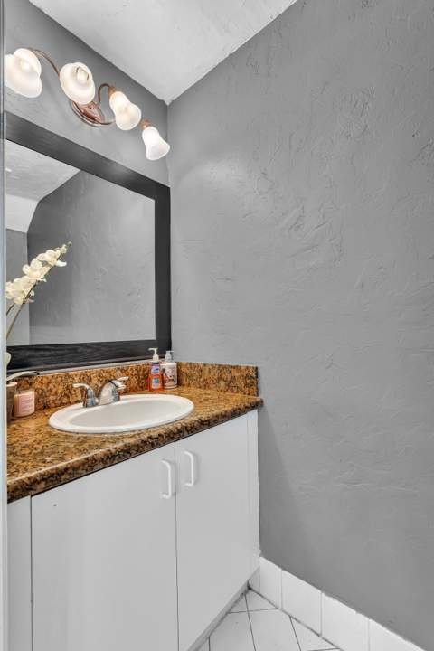 1561 Barcelona Way, Weston FL - photo 12 of 41