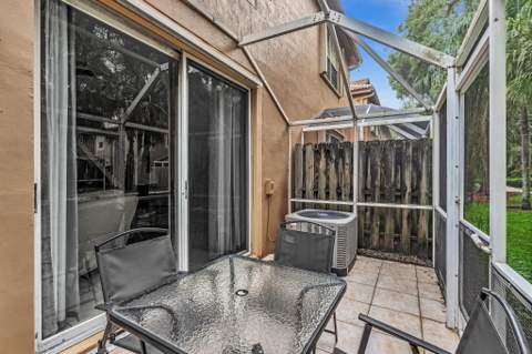1561 Barcelona Way, Weston FL - photo 24 of 41