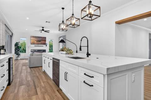 301 Pilgrim Road, West Palm Beach FL - photo 18 of 64