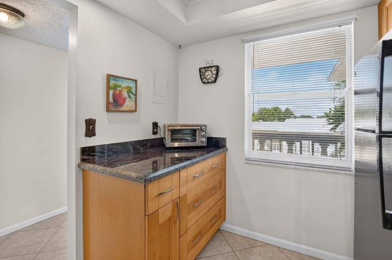 2 bedroom Condominium at 9872 Marina Boulevard #1438, Sandalfoot South Three Condo, Boca Raton — photo 4