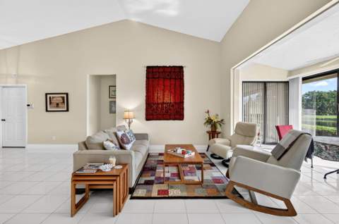 8284 Waterline Drive #105, Boynton Beach FL - photo 7 of 37