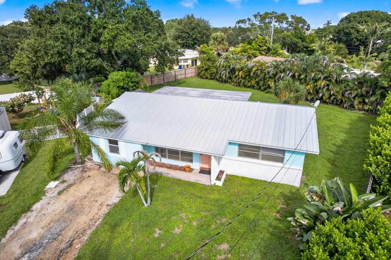 3 bedroom Single Family Residence at 1053 NW Terrace Road, Bahama Terrace, Stuart — photo 4