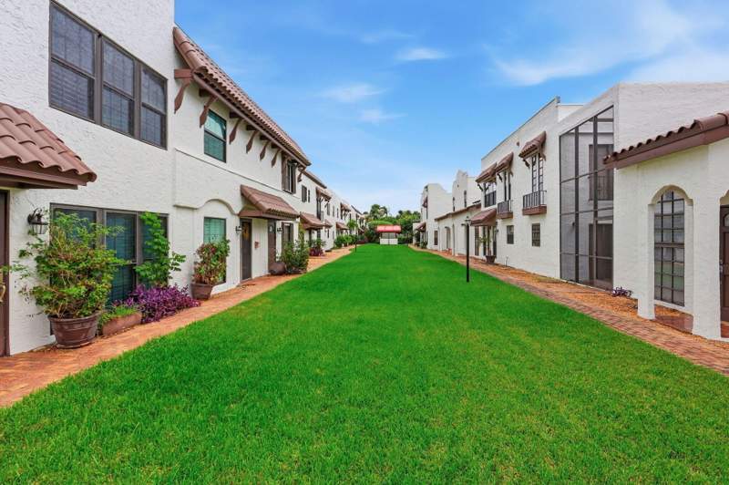 2 bedroom Townhouse at 200 S Ocean Boulevard #A-115, Jardin Del Mar, Delray Beach — photo 5