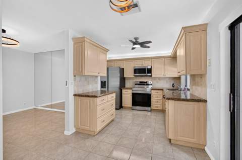 10145 Harbourtown Court, Boca Raton FL - photo 23 of 92