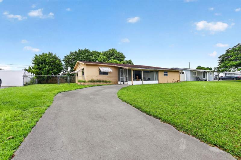 3 bedroom Single Family Residence at 913 Jamaican Drive, Dillman Heights 3, West Palm Beach — photo 3