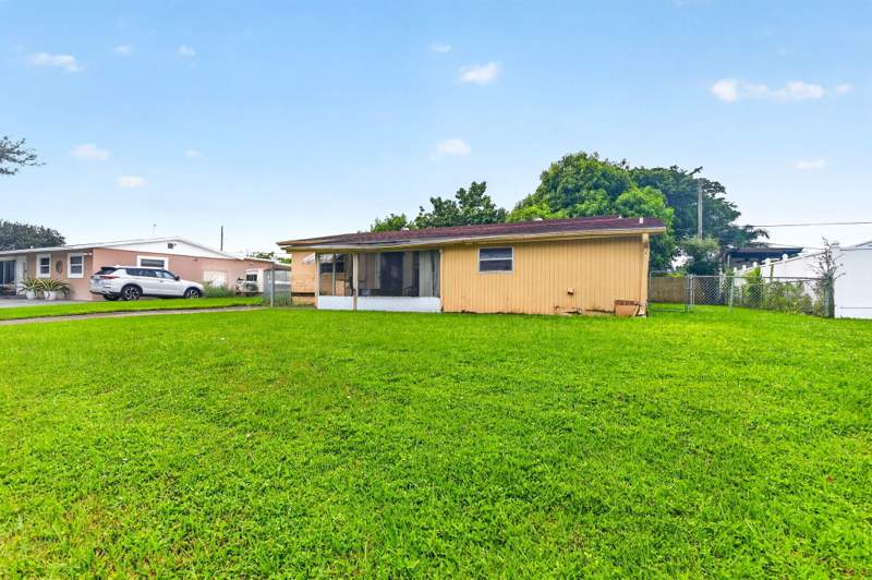 3 bedroom Single Family Residence at 913 Jamaican Drive, Dillman Heights 3, West Palm Beach — photo 4