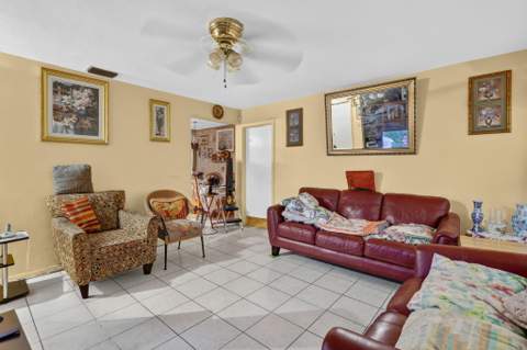 913 Jamaican Drive, West Palm Beach FL - photo 9 of 31