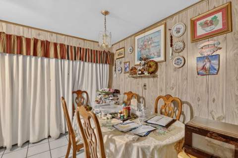 913 Jamaican Drive, West Palm Beach FL - photo 10 of 31