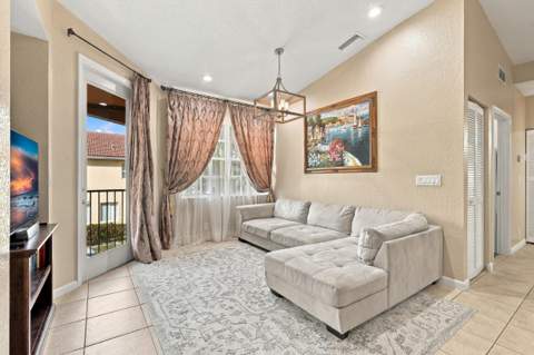 3266 Mirella Drive #3266, Riviera Beach FL - photo 10 of 35
