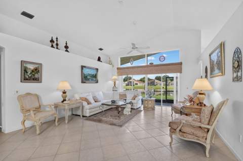 11723 Caracas Boulevard, Boynton Beach FL - photo 9 of 124