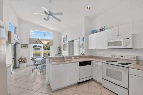 11723 Caracas Boulevard, Boynton Beach FL - photo 13 of 124
