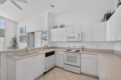 11723 Caracas Boulevard, Boynton Beach FL - photo 14 of 124