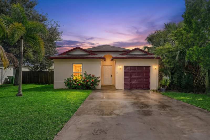3 bedroom Single Family Residence at 2212 NW 9th Court, Franklin Park Amended, Fort Lauderdale — photo 1