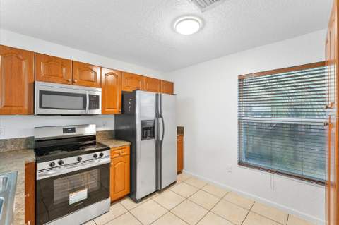 2212 NW 9th Court, Fort Lauderdale FL - photo 7 of 27