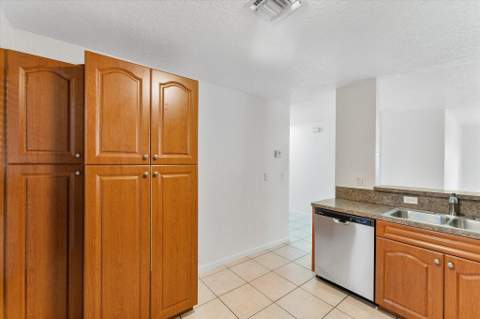 2212 NW 9th Court, Fort Lauderdale FL - photo 9 of 27