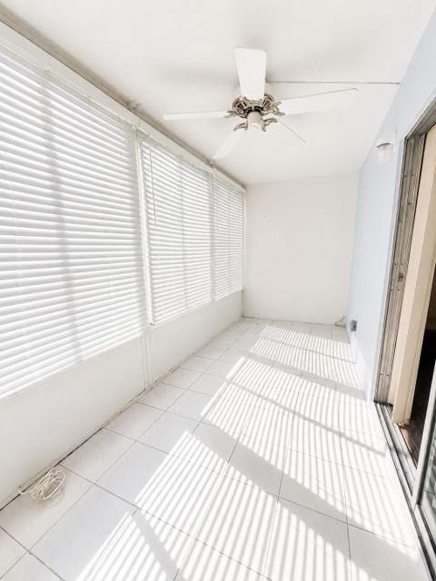1089 Wolverton #1089, Boca Raton FL - photo 10 of 12