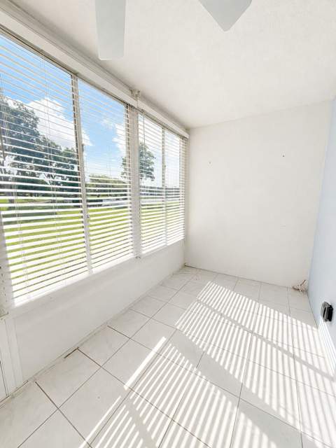 1089 Wolverton #1089, Boca Raton FL - photo 11 of 12