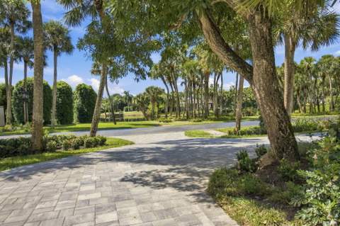 16132 Bridlewood Circle, Delray Beach FL - photo 7 of 89