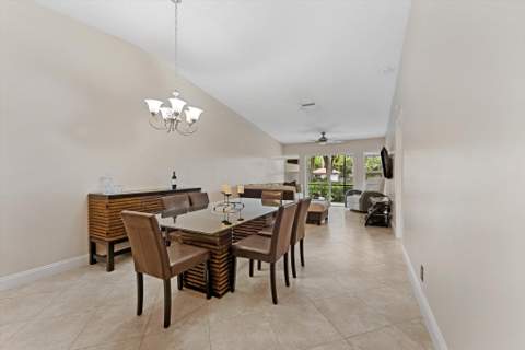 8959 Sunnywood Place, Boca Raton FL - photo 8 of 32