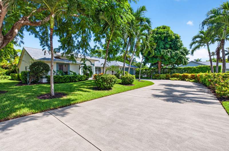 2 bedroom Single Family Residence at 2915 Riviera Drive, Rainberry Bay - Rainberry Estates, Delray Beach — photo 2