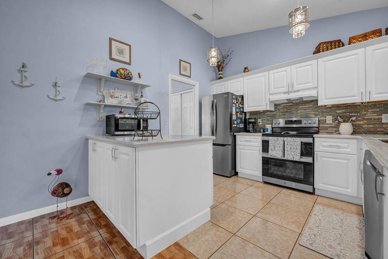 2 bedroom Single Family Residence at 8026 Marshwood Lane, Lakes Of Lantana Ph 2-A, Lake Worth — photo 5